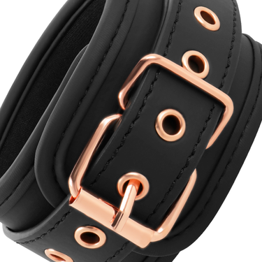 Manette in pelle vegana con metallo nickel free, comfort e stile